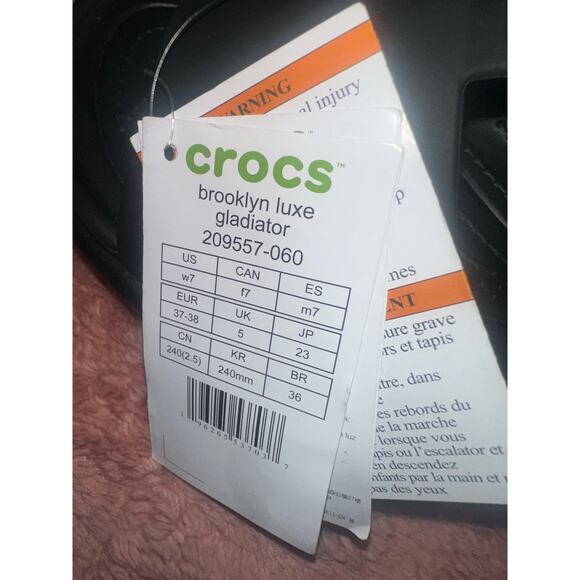 Crocs Women's Brooklyn Luxe Gladiator Platform Sandals Blk sz 7 *NWT* retail $70 - Picture 7 of 7